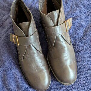 RARE and NWOT 90s Etienne Aigner Brown Leather Monk Strap Ankle Boots - 9 Wide